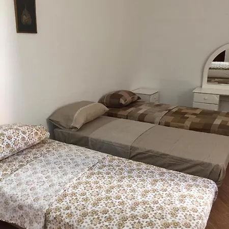 Bed Sit In Paceville بيت ضيافة سانت جوليان