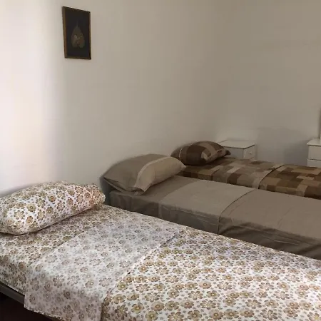 Bed Sit In Paceville بيت ضيافة سانت جوليان